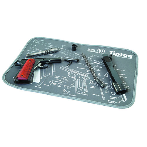El Tapete de Mantenimiento Tipton® es ideal para limpiar armas, protege acabados, absorbe aceites y se enrolla fácil para llevar a la cancha.