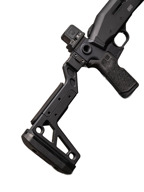 Mejora tu Mossberg 990 con la culata plegable de Chisel Machining: ligera, resistente y ajustable para un manejo óptimo y comodidad en el tiro.