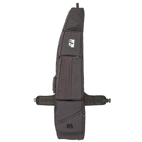 La mochila ULFHEDNAR es ideal para transportar armas cómodamente, con correas de mochila y múltiples bolsillos para munición y protección auditiva.