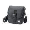 El estuche VORTEX OPTICS Viper tiene un exterior de nylon Cordura, forro acolchado, bolsillo interior para ID, sistema de cierre rápido y es compatible con binoculares de 50mm.