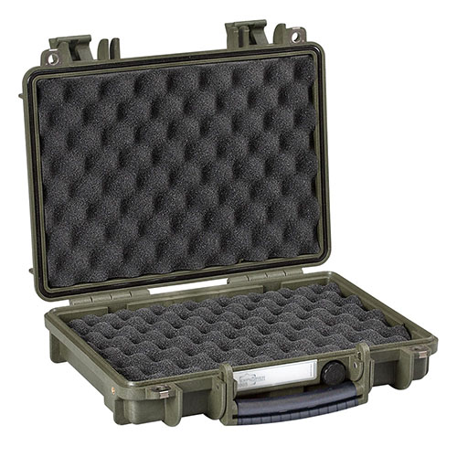 Protege tu arma con el maletín Explorer Cases 3005: resistente al agua, con bisagras metálicas, y espacio personalizable para tus necesidades.