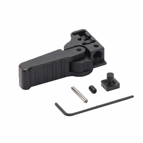 El MINI SWITCHBACK CHARGING HANDLE de MANTICORE ARMS es el cargador definitivo para tu Steyr AUG, mejorando la ergonomía y la rapidez en el manejo.