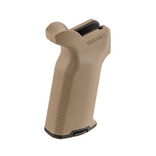 La MOE-K2+ de MAGPUL ofrece un agarre ergonómico con construcción de polímero reforzado y recubrimiento de goma para un control óptimo en condiciones adversas.