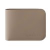 La cartera DAKA Bifold de Magpul es delgada, resistente y espaciosa, ideal para EDC y viajes, con material anti-deslizante y costuras RF soldadas.