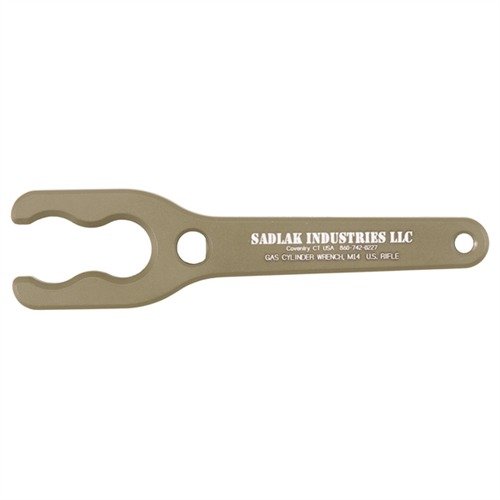 La llave de gas M14/M1A de SADLAK facilita la extracción del tapón de gas y sujeta el pistón para limpieza, ¡perfecta para llevar al campo!