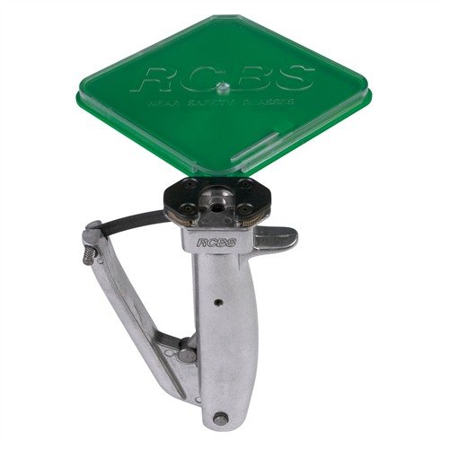La herramienta de primado manual universal de RCBS acepta cartuchos de .32 ACP a .45-70, con un diseño seguro que previene detonaciones y un bandeja removible para facilitar el uso.