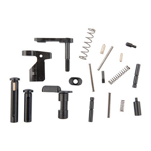 El kit de piezas para el lower 308 AR de CMMG incluye pasadores mejorados y un bolt catch, ideal para construir tu rifle con calidad y precisión.