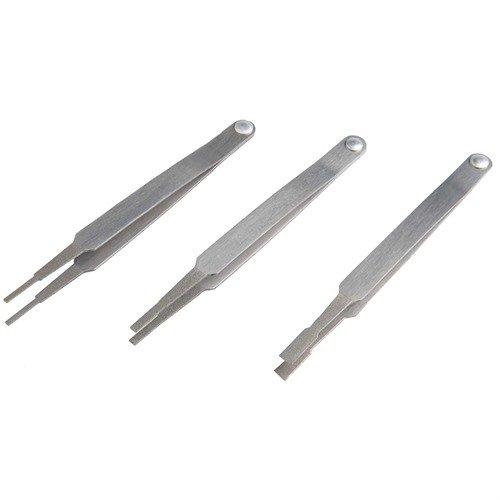 Las pinzas de punta de diamante de RAMRODZ son ideales para trabajos de precisión, con mango pivotante y puntas que ofrecen mejor agarre en piezas pequeñas.