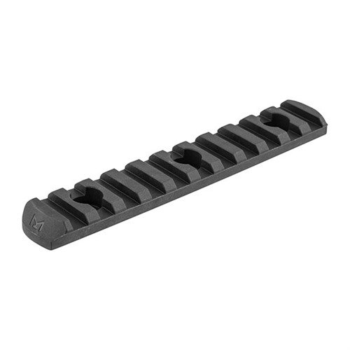 El riel M-LOK de MAGPUL es ligero y duradero, perfecto para montar accesorios Picatinny en tu AR-15, con instalación fácil y sin esquinas afiladas.