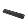 Los guardamanos Magpul MOE M-LOK son ligeros y resistentes, con ranuras M-LOK para accesorios, perfectos para tu rifle AR-15/M16.