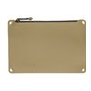La DAKA Large Pouch de Magpul es resistente, con costuras soldadas y cierre YKK AquaGuard®, ideal para mantener tus accesorios organizados y secos.