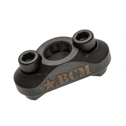El BCMGunfighter M-LOK QD Sling Mount ofrece un punto de conexión estable y conveniente para swivels, fácil de instalar en cualquier handguard M-LOK.