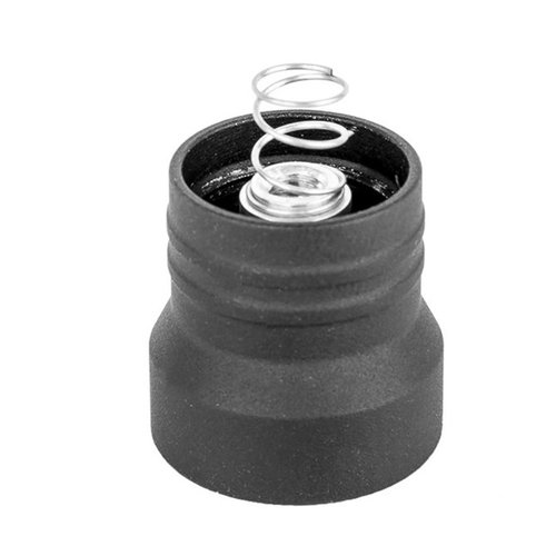 El Momentary Tailcap de Arisaka facilita el manejo de luces Scout, compatible con series 300, 600 y Surefire, fabricado en aluminio CNC, ligero y práctico.