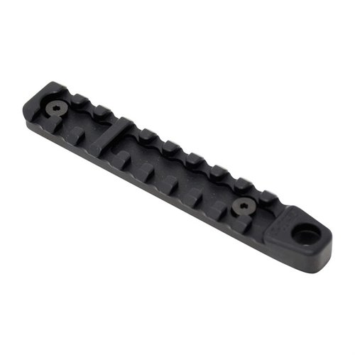 Mejora la sujeción de tu bipode con el KEYMOD IMPROVED BIPOD RAIL de AREA 419, que ofrece 43% más espacio de sujeción y un diseño ligero y resistente.