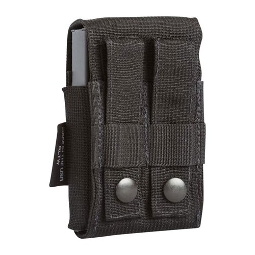 El pouch ajustable AICS/AW de Armageddon Gear se adapta a tu webbing PALS o cinturón, manteniendo tus cargadores seguros y accesibles con gran durabilidad.