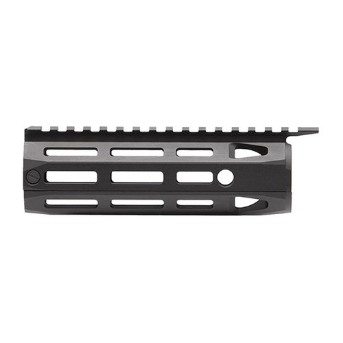 Mejora tu AR-15 con el Omega Rail M-LOK de Daniel Defense: ligero, fácil de instalar, sin modificaciones y con montajes QD integrales.