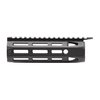 Mejora tu AR-15 con el Omega Rail M-LOK de Daniel Defense: ligero, fácil de instalar, sin modificaciones y con montajes QD integrales.