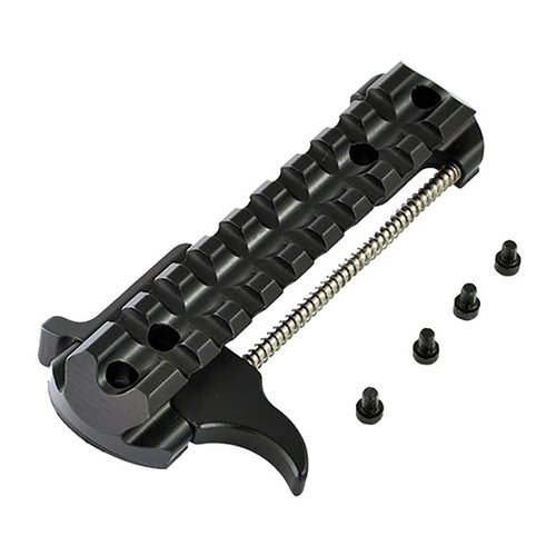 Con el "ADVANTAGE" Charging Handle, carga y despeja tu Ruger® 10/22® con facilidad, sin perder la posición del gatillo, y monta cualquier óptica.