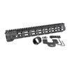 El Combat M-LOK Free Float Handguard para AR-15 es ligero, hecho de aluminio, cuenta con riel Picatinny y múltiples puntos de anclaje M-LOK para personalizar tu rifle.