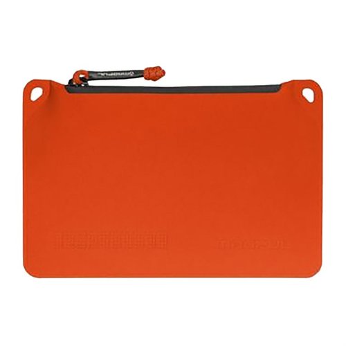 La DAKA Pouch Small de Magpul es resistente, impermeable y perfecta para organizar herramientas y accesorios, ¡ideal para tus aventuras al aire libre!