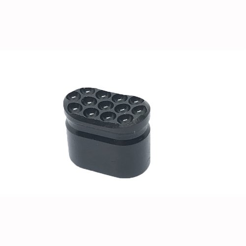 El AR .308 Enhanced Magazine Release tiene un botón curvado y serrado que mejora la ergonomía y facilita la liberación del cargador en rifles .308.