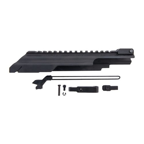 El Gen 3 Dog Leg Rail de Texas Weapon Systems se monta fácilmente en tu AK, permitiendo una óptica a la altura adecuada y fácil desmontaje sin quitar la mira.