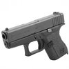 Mejora tu agarre en la Glock G43 con la cinta Talon, que ofrece textura, adhesión sólida y cobertura completa en áreas clave, todo en color negro.