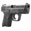 Mejora tu S&W M&P Compact con la cinta de agarre Talon, que ofrece textura antideslizante y fácil instalación, sin dañar el marco de tu pistola.