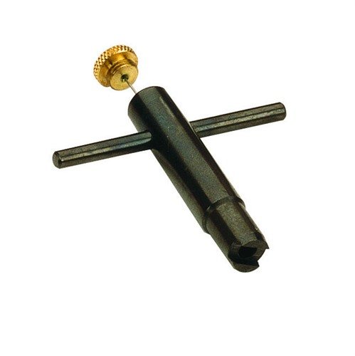 La Deluxe Nipple Wrench de TRADITIONS es perfecta para ajustar y quitar los nipples de tus armas de fuego, garantizando un mantenimiento fácil y eficiente.