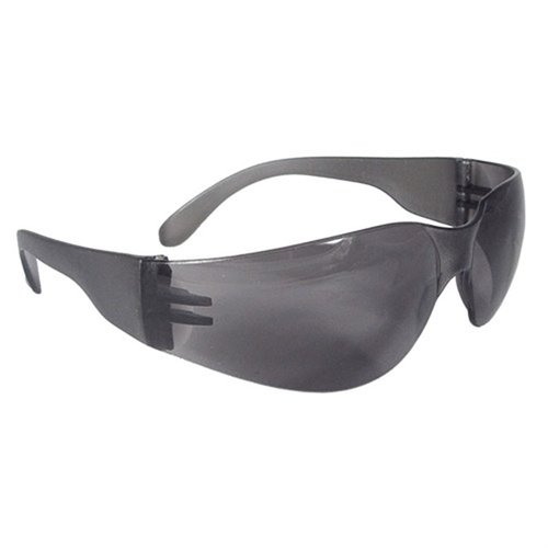 Las Radians Mirage Glasses Smoke ofrecen protección UV, diseño ligero y comodidad, ideales para tus actividades al aire libre y en el campo de tiro.