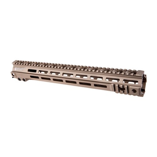 Descubre el Mk 4 15" M-LOK Super Modular Rail, DDC de GEISSELE, diseñado para máxima versatilidad y personalización en tu rifle.
