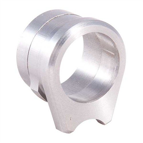 El Carry Bevel Bushing de EGW tiene un diseño angulado que evita el bloqueo del cañón, asegurando un ciclo suave y un ajuste perfecto entre el cañón y el bushing.