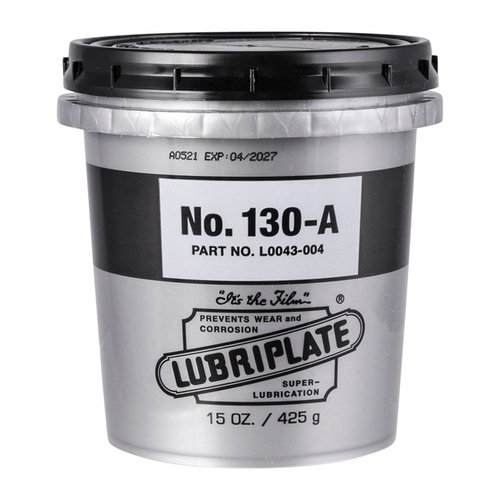 El 130-A MIL SPEC GREASE de LUBRIPLATE es ideal para lubricar rifles M1 Garand y M14, resistente al agua y se adhiere perfectamente al metal en cualquier clima.