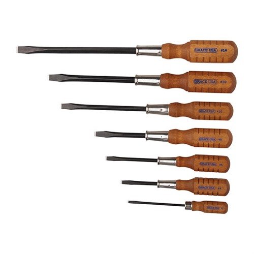 Este set de destornilladores de 7 piezas de GRACE USA tiene mangos de madera de calidad y puntas de acero de aleación, ofreciendo un ajuste preciso y evitando daños.