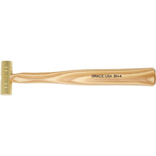 El martillo de latón Gunsmith de Grace USA es duradero, ergonómico y ofrece un equilibrio perfecto, ideal para trabajos de gunsmithing sin dañar tus armas.