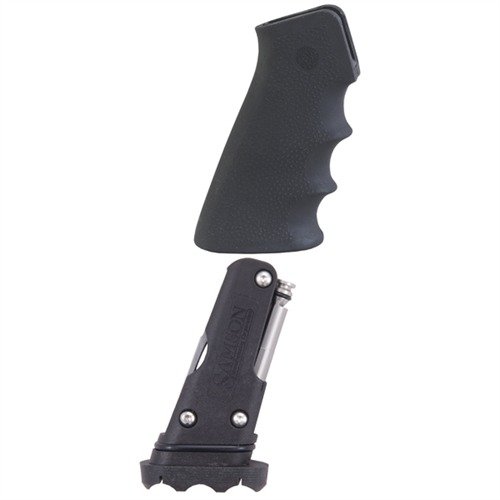 El AR-15/M16 A2 Field Survivor Tool es un versátil multi-tool que se guarda en la empuñadura, con herramientas esenciales para reparaciones rápidas en combate.
