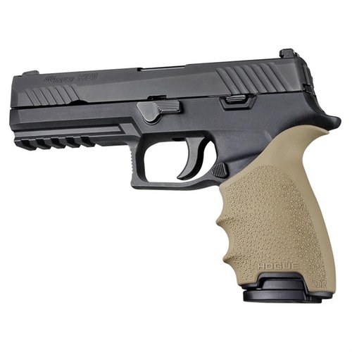 Mejora la comodidad y el control de tu SIG P320 con el Hogue HandALL, un grip de goma resistente que se adapta perfectamente y absorbe el retroceso.