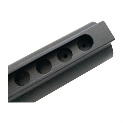 La extensión RE5F de 9 posiciones es compatible con .308 AR y el sistema A5 de Vltor, hecha de aluminio 7075, con diseño ergonómico y drenaje mejorado.
