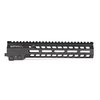 El handguard Geissele MK14 es ligero, con un perfil estrecho, M-LOK para accesorios y un rail Picatinny completo, ideal para un agarre cómodo y versátil.