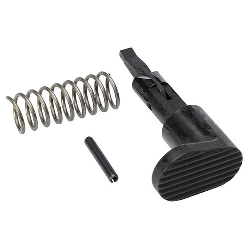 El conjunto Luth-AR teardrop forward assist te permite replicar el look retro de los rifles M16E1/A1, mejorando su funcionamiento y apariencia.