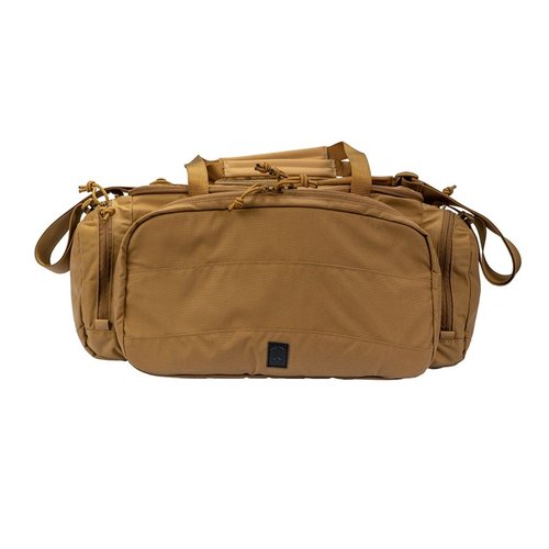 La Range Bag de Grey Ghost Gear es perfecta para organizar tu equipo en el campo de tiro, con múltiples compartimentos, un área de trabajo y un imán para piezas.
