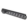 Descubre el SXT Handguard de 15" M-LOK, fácil de instalar, con diseño libre flotante, borde chafado y punto de sling QD ambidiestro. ¡No te defraudará!