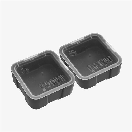 Los DAKA Bins son apilables, con tapas transparentes para identificar contenidos fácilmente y se adaptan a los paneles DAKA GRID, perfectos para organizar tus herramientas.
