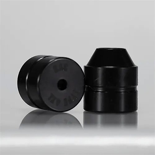 La INFINITY APS Die es la única herramienta que necesitarás para recargar cartuchos desde 223 Remington hasta 338 Lapua Magnum, con 6 puntas de asiento y 2 mangas.