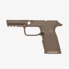 Mejora tu SIG P320 con el EHG SG9: diseño ergonómico, agarre texturizado, riel Picatinny, y liberación de magazine reversible, todo en un solo marco.