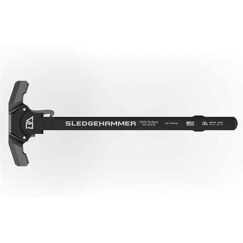 El Sledgehammer AR-15 garantiza durabilidad y funcionalidad, con características que desvían gases y facilitan la carga rápida en cualquier situación.