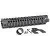 El AR-15 Combat Rail T-Series ofrece un diseño monolítico, rieles Picatinny de alta calidad y una construcción 100% estadounidense para máxima durabilidad.