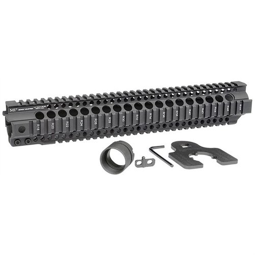 El AR-15 Combat Rail T-Series es un guardamanos de 14" de alta calidad, fabricado en EE.UU., con rieles Picatinny y diseño libre de rotación para máxima versatilidad.