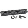 El AR-15 Combat Rail T-Series es un guardamanos de 14" de alta calidad, fabricado en EE.UU., con rieles Picatinny y diseño libre de rotación para máxima versatilidad.