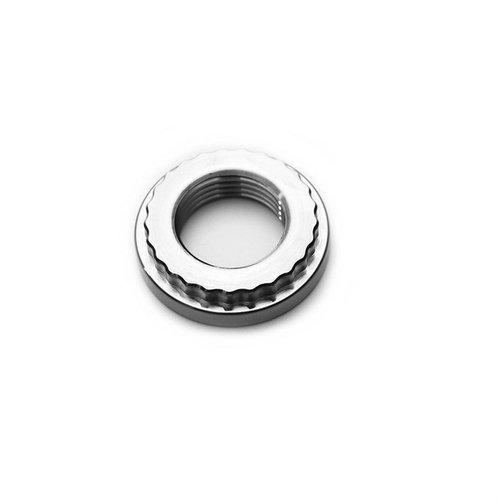 El anillo de die universal 7/8" de AREA 419 ofrece un ajuste perfecto para prensas tipo T7 y Lyman, mejorando la alineación y evitando desajustes.